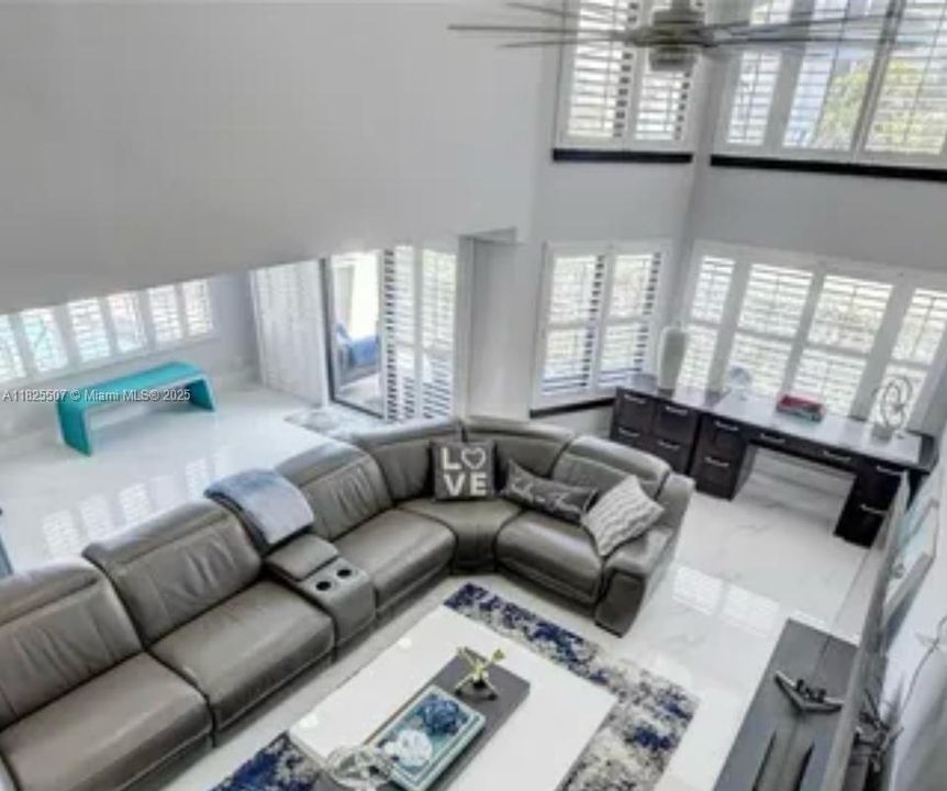 For Rent: $11,000 (2 beds, 2 baths, 1650 Square Feet)