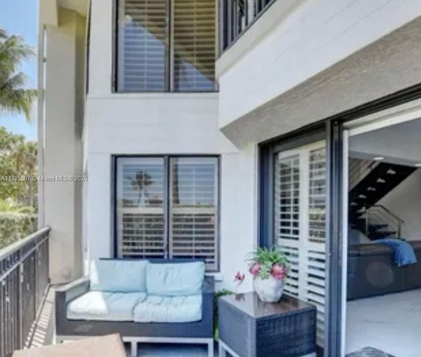 For Rent: $11,000 (2 beds, 2 baths, 1650 Square Feet)