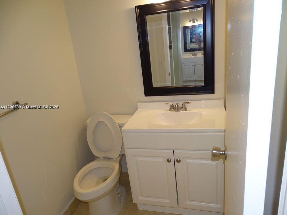 For Sale: $143,000 (1 beds, 1 baths, 597 Square Feet)