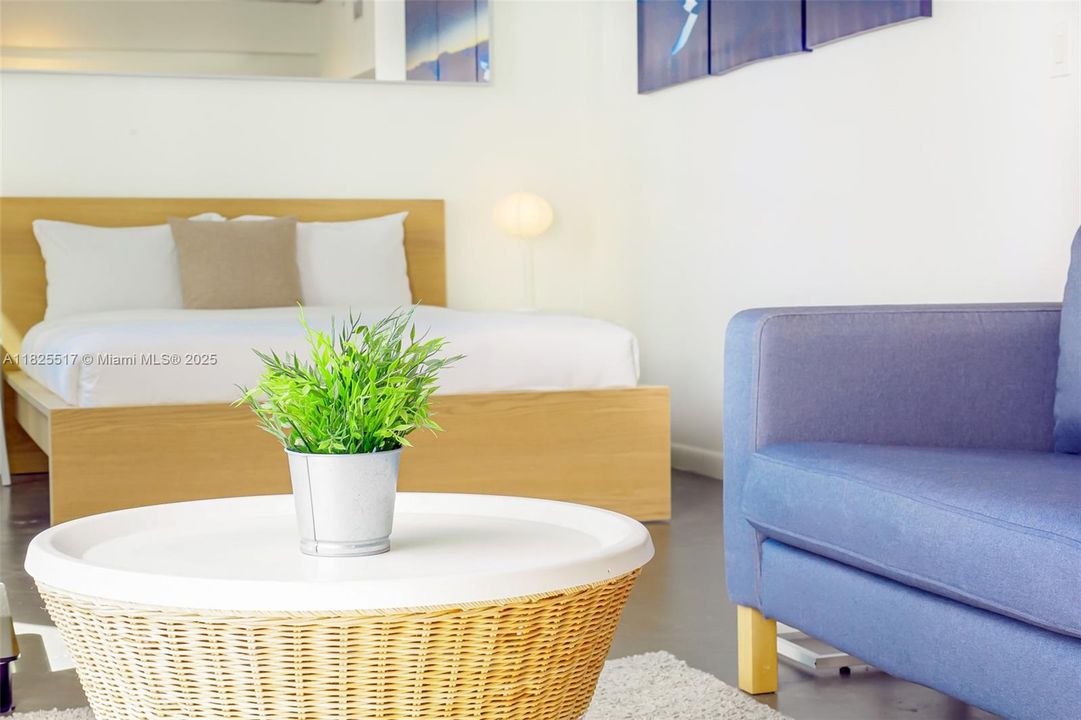 待售: $325,000 (1 贝兹, 1 浴室, 620 平方英尺)