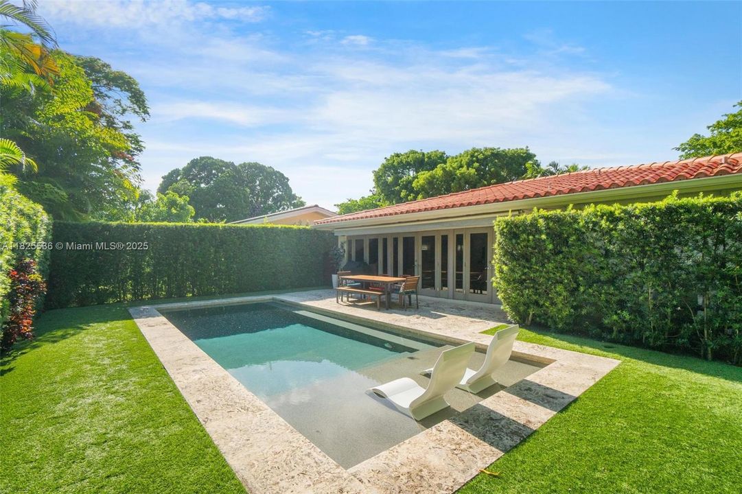 最近租的: $10,000 (3 贝兹, 2 浴室, 1894 平方英尺)