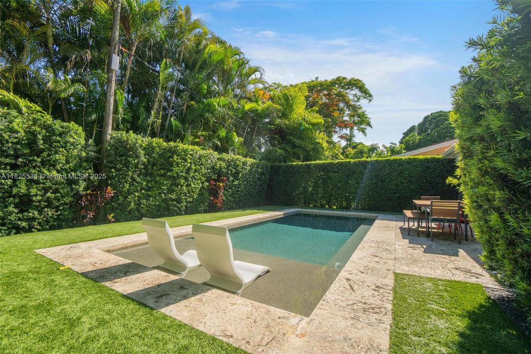 最近租的: $10,000 (3 贝兹, 2 浴室, 1894 平方英尺)