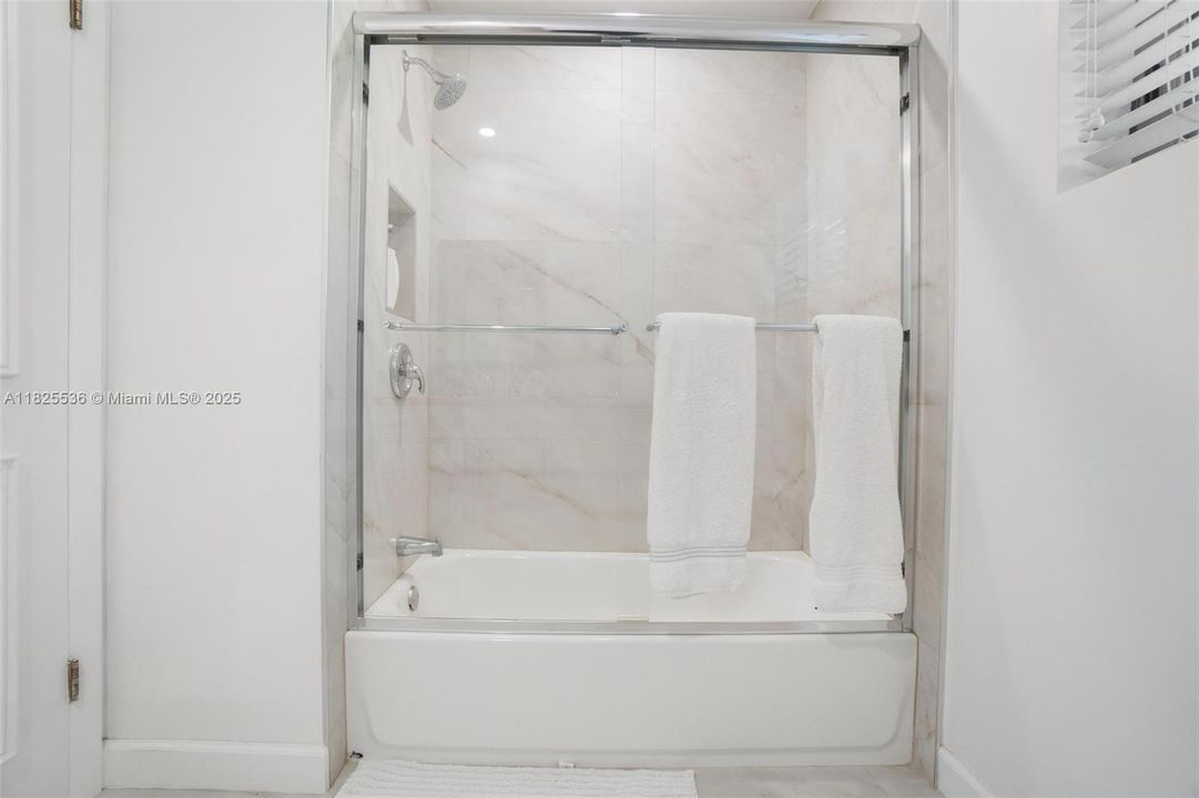 最近租的: $10,000 (3 贝兹, 2 浴室, 1894 平方英尺)