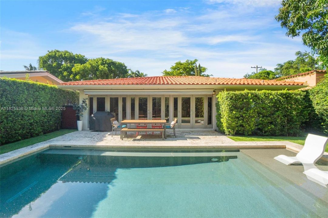 最近租的: $10,000 (3 贝兹, 2 浴室, 1894 平方英尺)