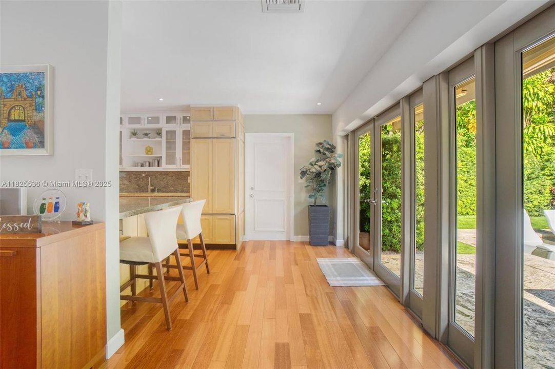 最近租的: $10,000 (3 贝兹, 2 浴室, 1894 平方英尺)