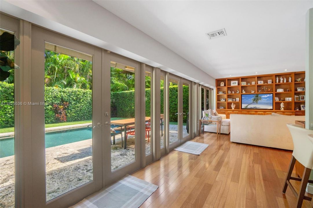 最近租的: $10,000 (3 贝兹, 2 浴室, 1894 平方英尺)