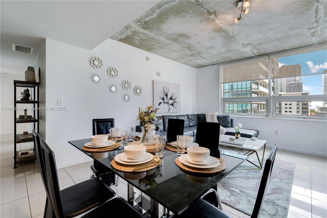 В аренду: $5,500 (2 спален, 2 ванн, 1190 Квадратных фут)