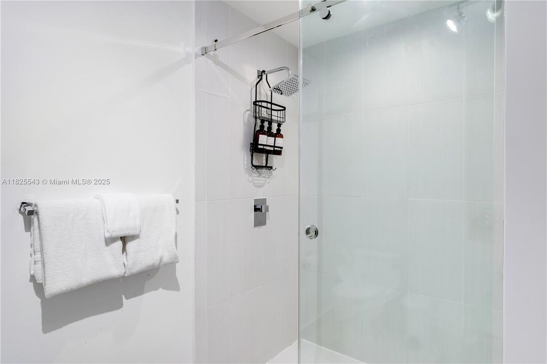 В аренду: $5,500 (2 спален, 2 ванн, 1190 Квадратных фут)