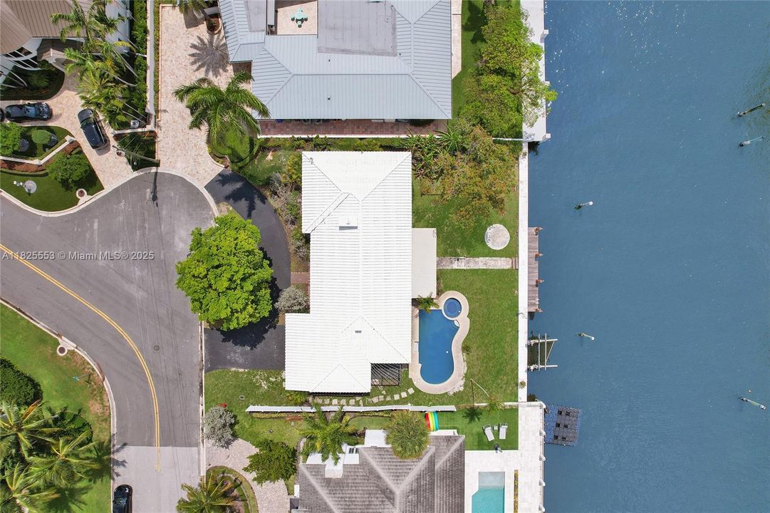 Vendido Recientemente: $3,500,000 (3 camas, 3 baños, 2014 Pies cuadrados)