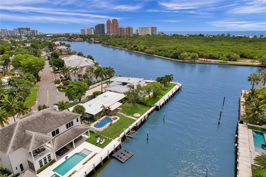 Vendido Recientemente: $3,500,000 (3 camas, 3 baños, 2014 Pies cuadrados)