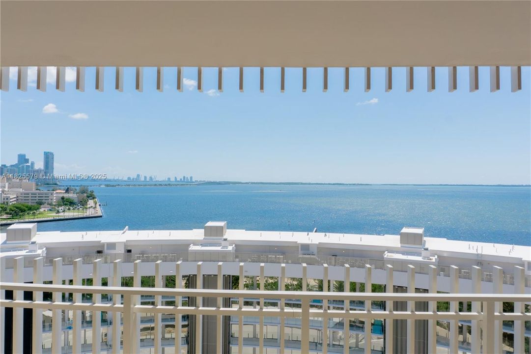 待售: $1,400,000 (2 贝兹, 2 浴室, 1882 平方英尺)