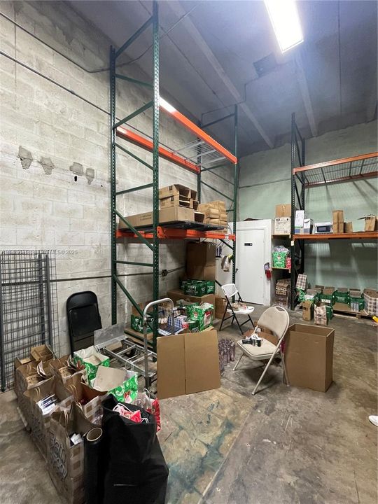 Active With Contract: $1,650 (0 beds, 0 baths, 0 Square Feet)