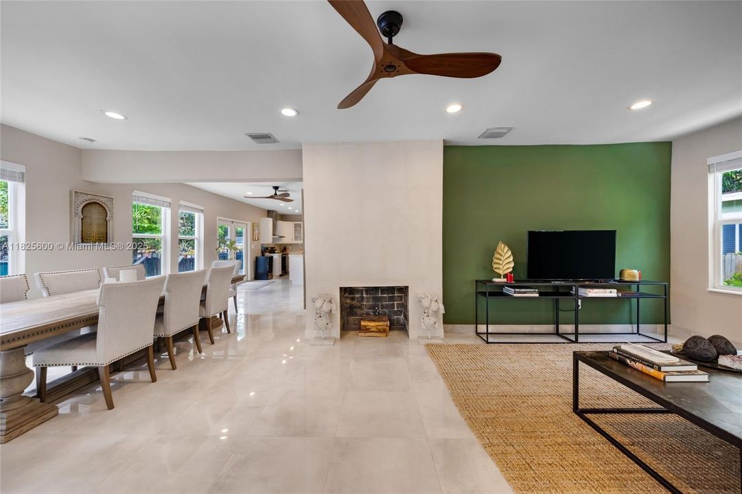 For Sale: $1,290,000 (3 beds, 2 baths, 1456 Square Feet)