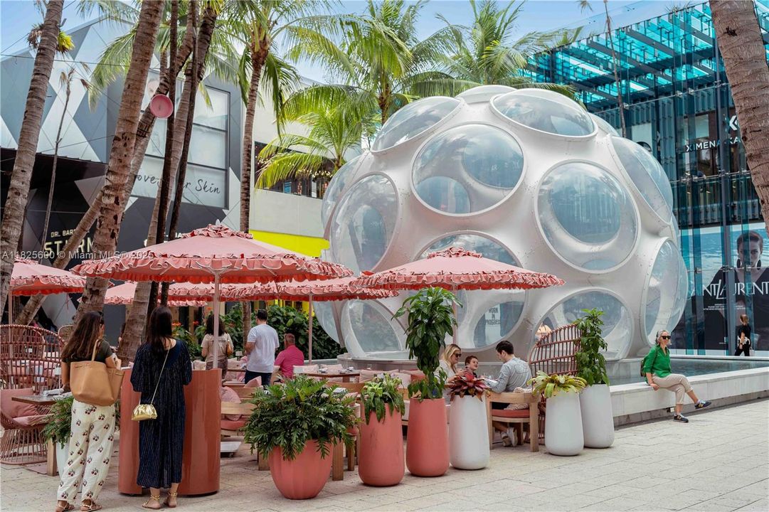 For Sale: $1,290,000 (3 beds, 2 baths, 1456 Square Feet)