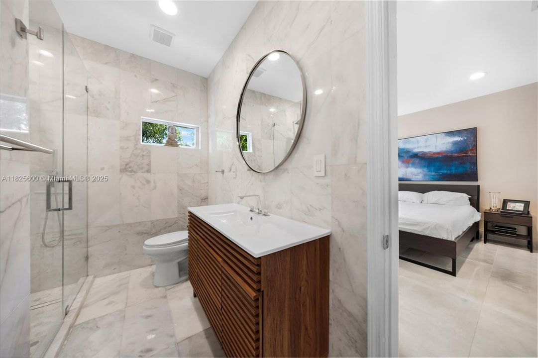 For Sale: $1,290,000 (3 beds, 2 baths, 1456 Square Feet)