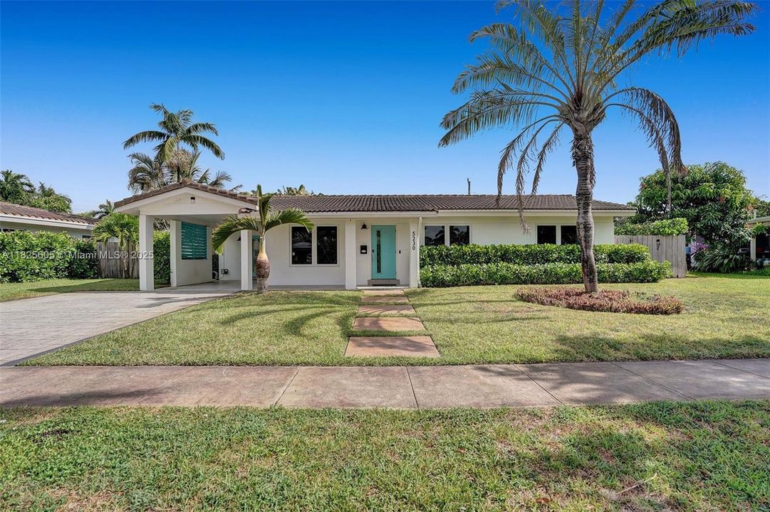 合同活跃: $5,000 (3 贝兹, 2 浴室, 1413 平方英尺)