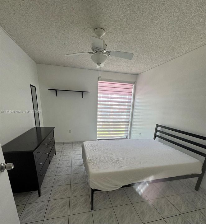 For Sale: $220,000 (1 beds, 1 baths, 536 Square Feet)