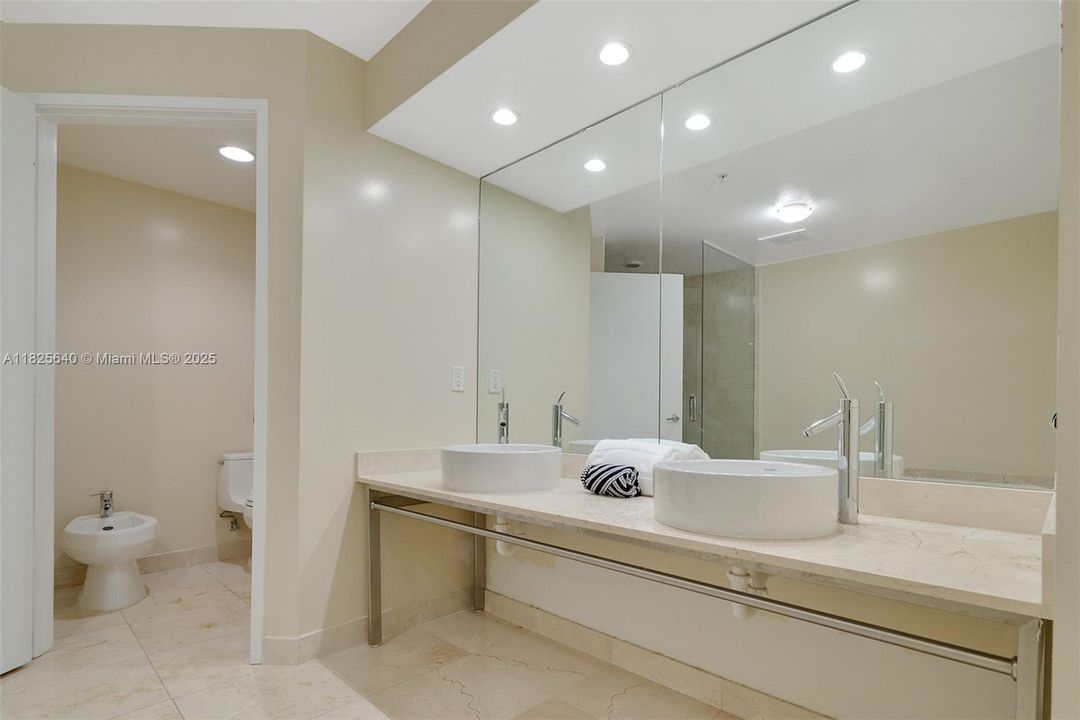 En Venta: $960,000 (2 camas, 2 baños, 1798 Pies cuadrados)