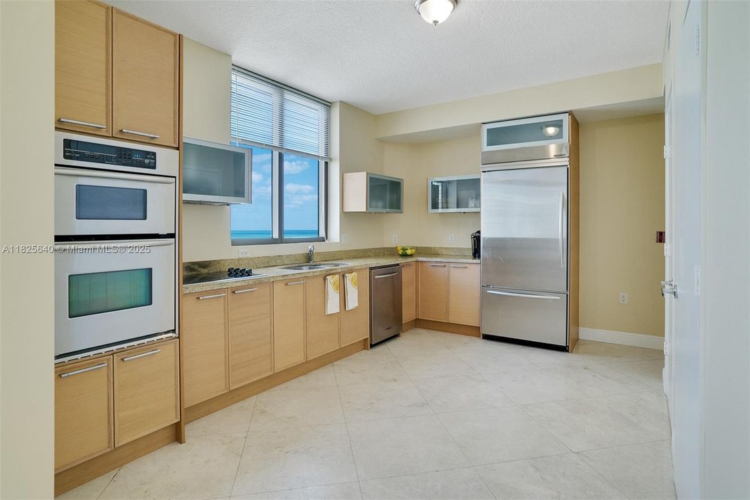 En Venta: $960,000 (2 camas, 2 baños, 1798 Pies cuadrados)