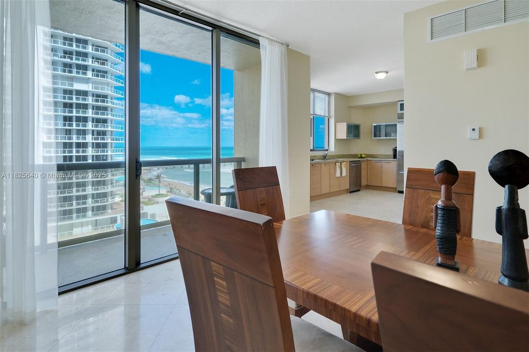 En Venta: $960,000 (2 camas, 2 baños, 1798 Pies cuadrados)