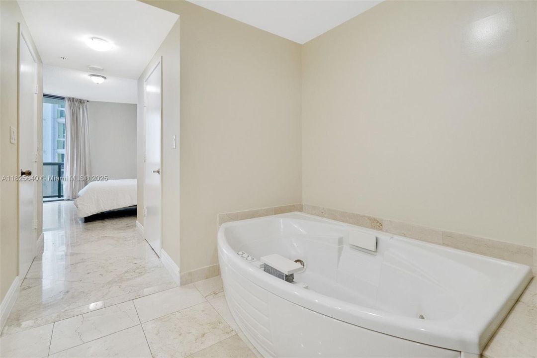 En Venta: $960,000 (2 camas, 2 baños, 1798 Pies cuadrados)