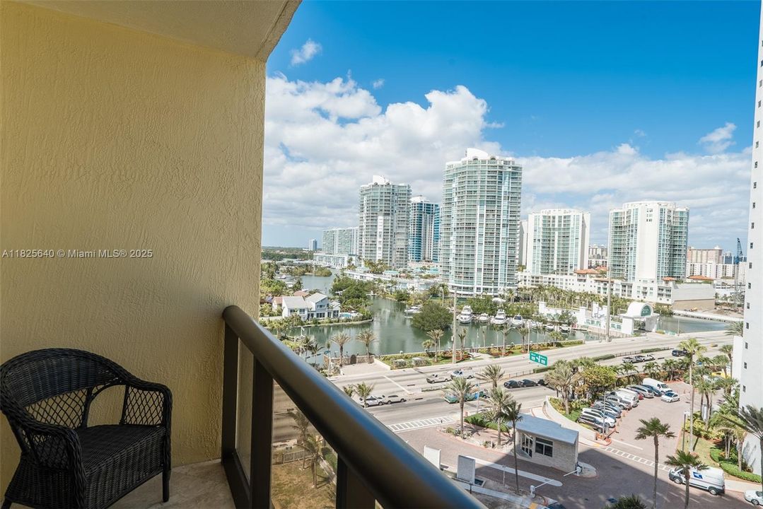 En Venta: $960,000 (2 camas, 2 baños, 1798 Pies cuadrados)