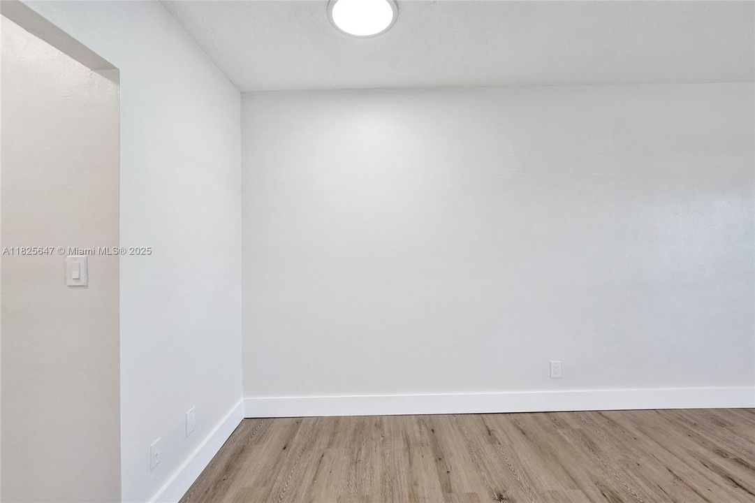 最近售出: $119,900 (1 贝兹, 1 浴室, 600 平方英尺)