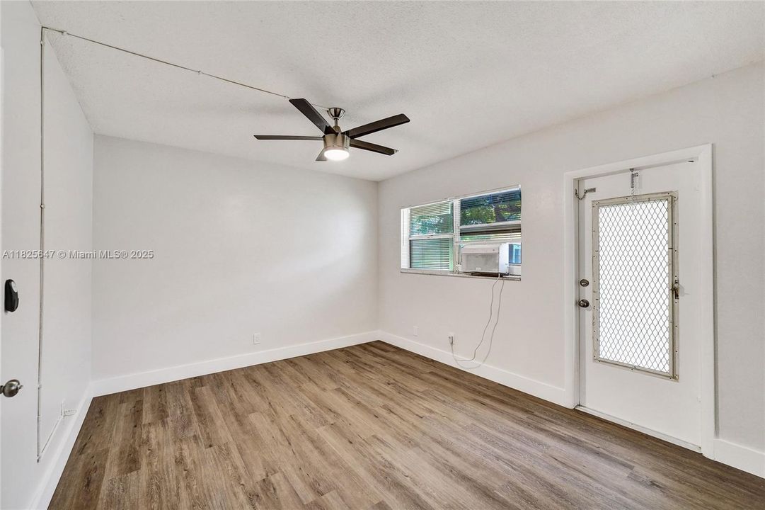 最近售出: $119,900 (1 贝兹, 1 浴室, 600 平方英尺)