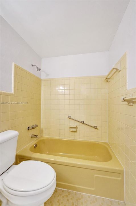 最近售出: $119,900 (1 贝兹, 1 浴室, 600 平方英尺)