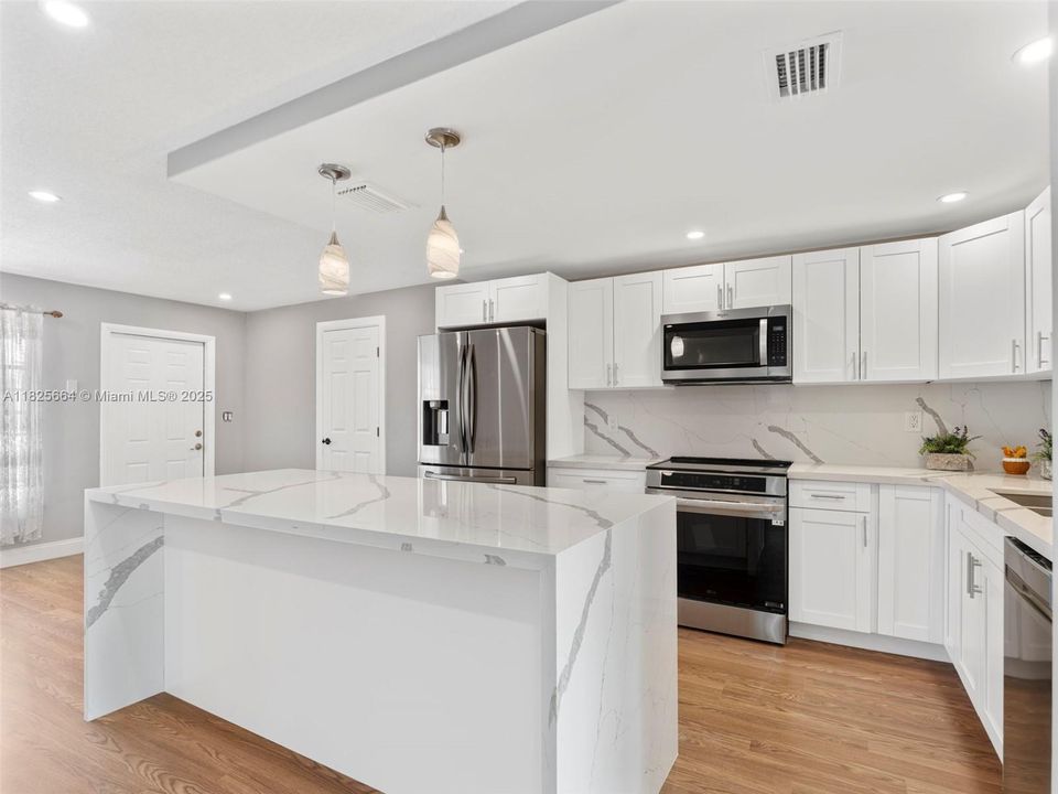 Activo con contrato: $312,000 (3 camas, 2 baños, 1154 Pies cuadrados)