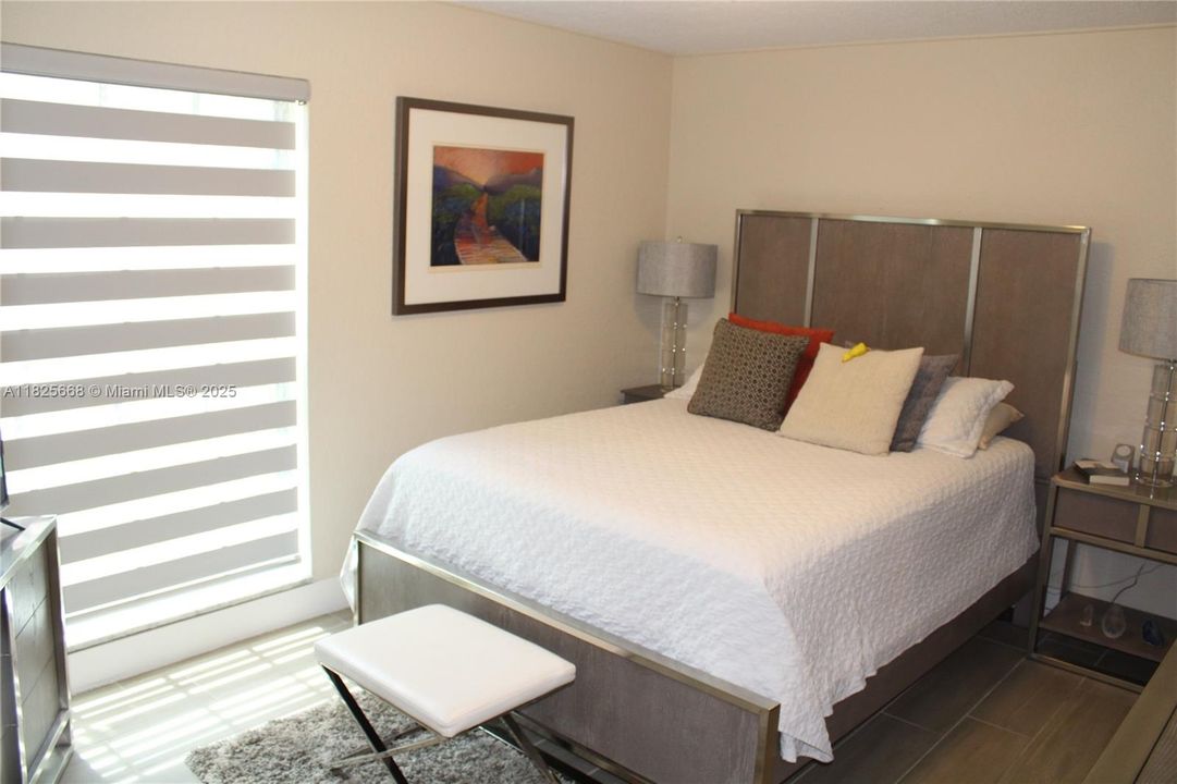 待售: $305,000 (2 贝兹, 2 浴室, 918 平方英尺)