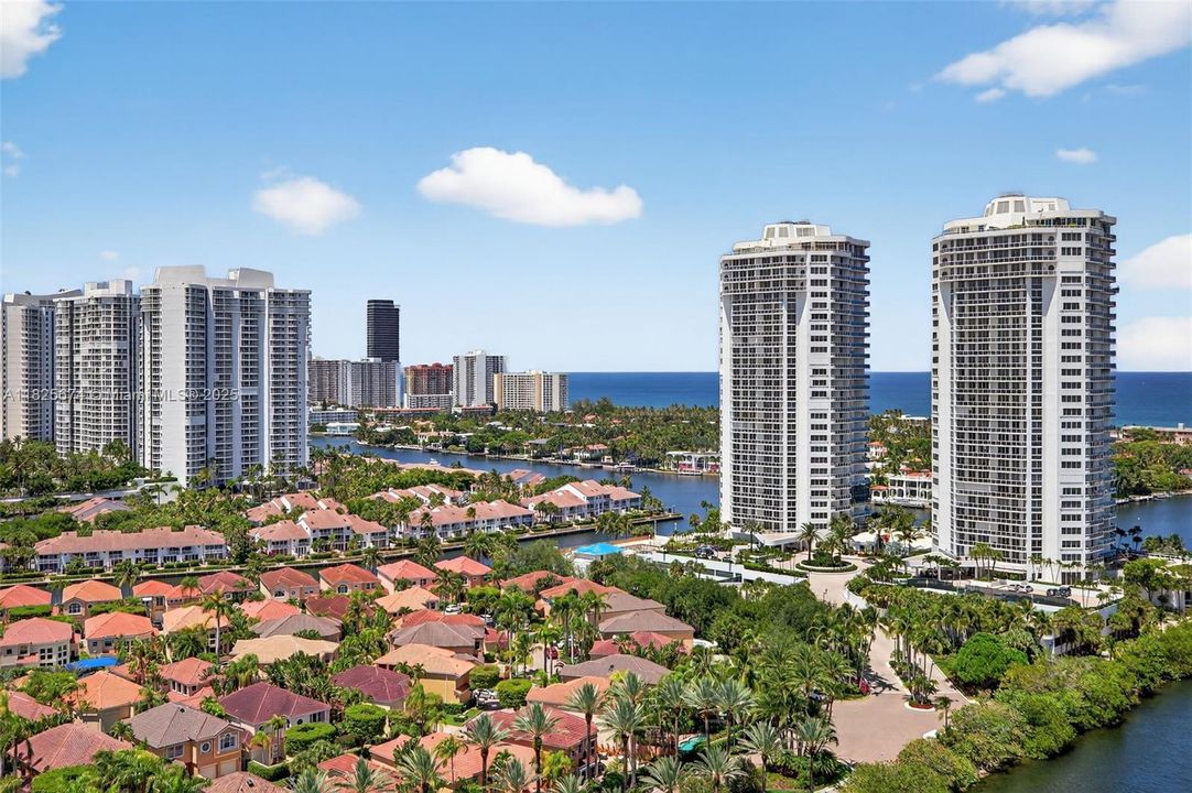 Recently Sold: $335,000 (2 beds, 2 baths, 1068 Square Feet)