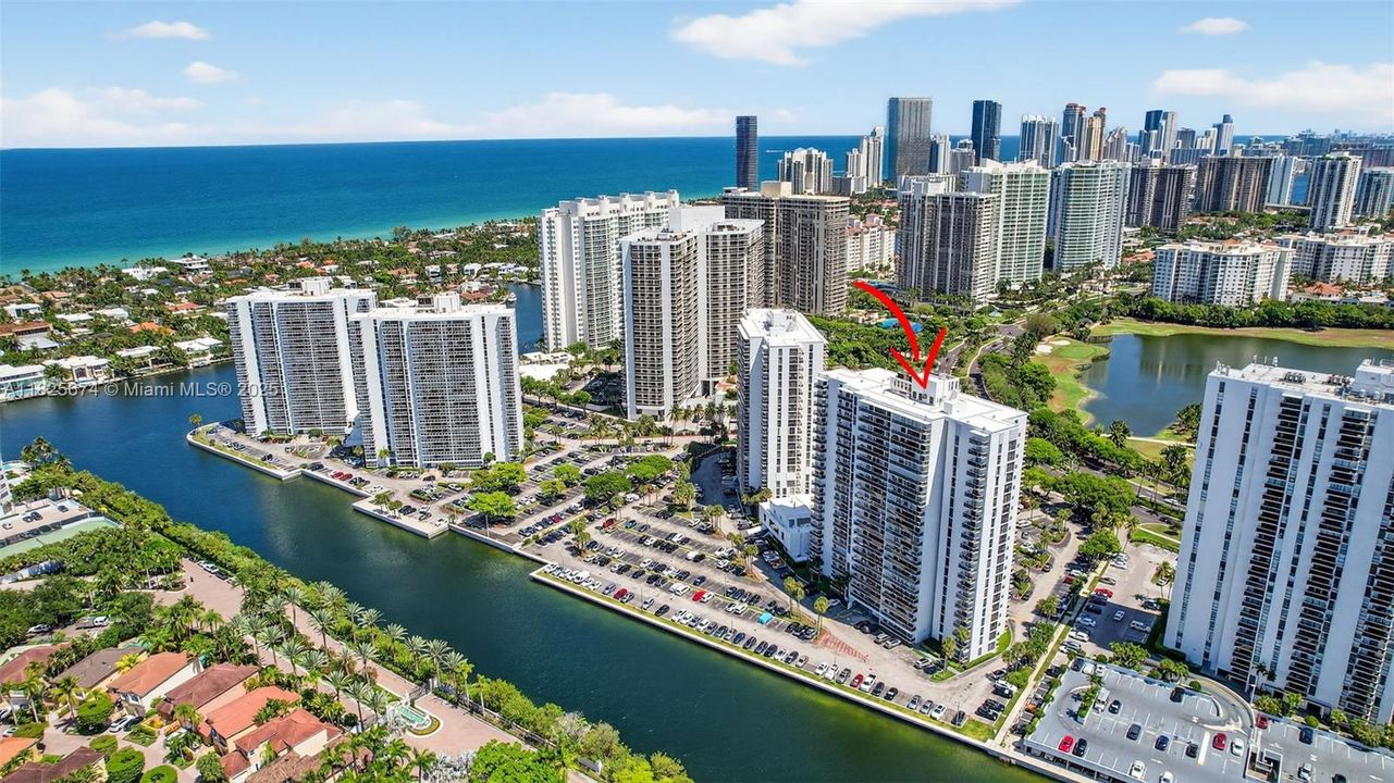 Recently Sold: $335,000 (2 beds, 2 baths, 1068 Square Feet)