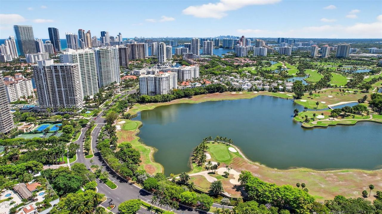 Recently Sold: $335,000 (2 beds, 2 baths, 1068 Square Feet)