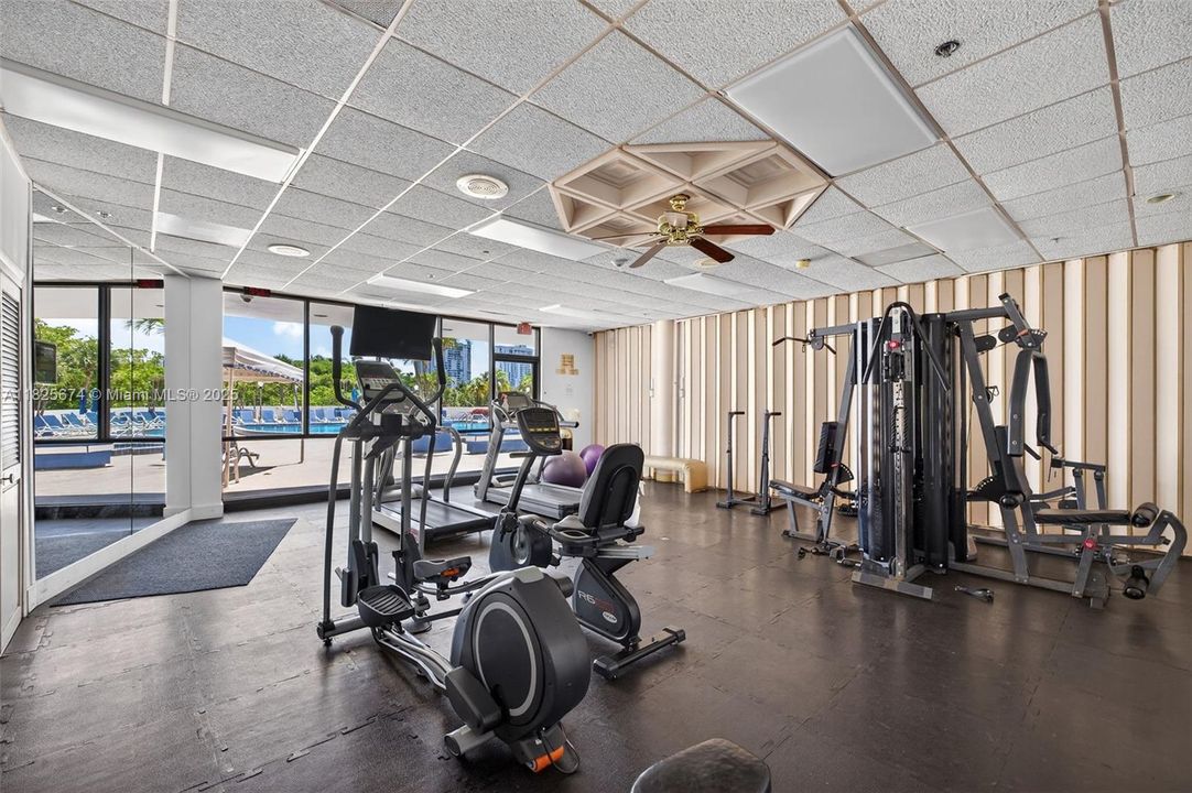 Recently Sold: $335,000 (2 beds, 2 baths, 1068 Square Feet)