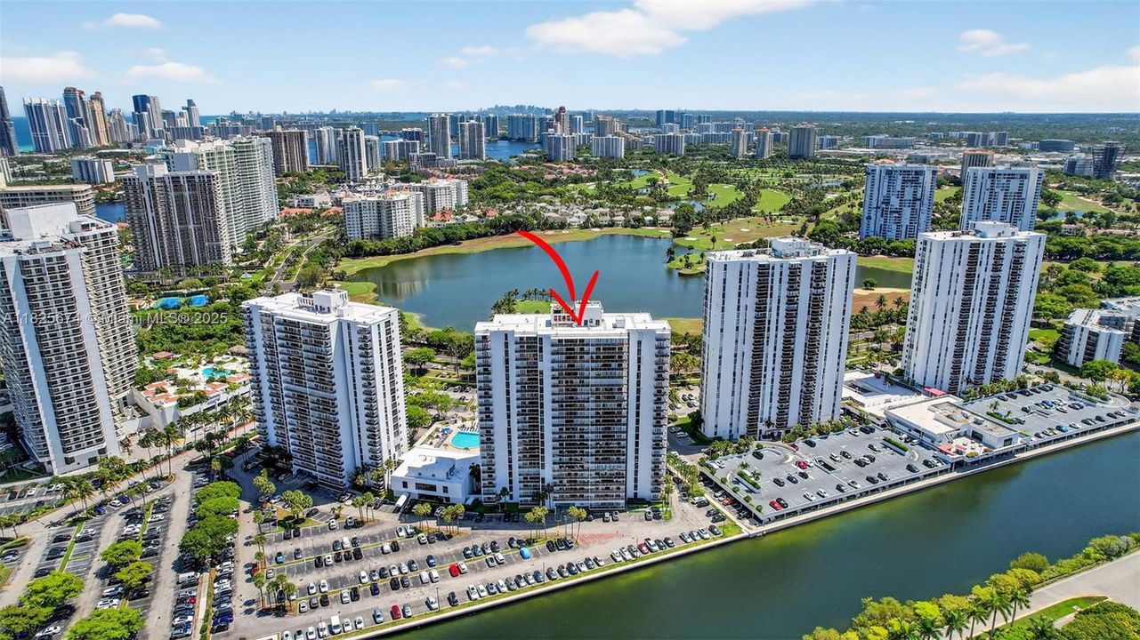 Recently Sold: $335,000 (2 beds, 2 baths, 1068 Square Feet)