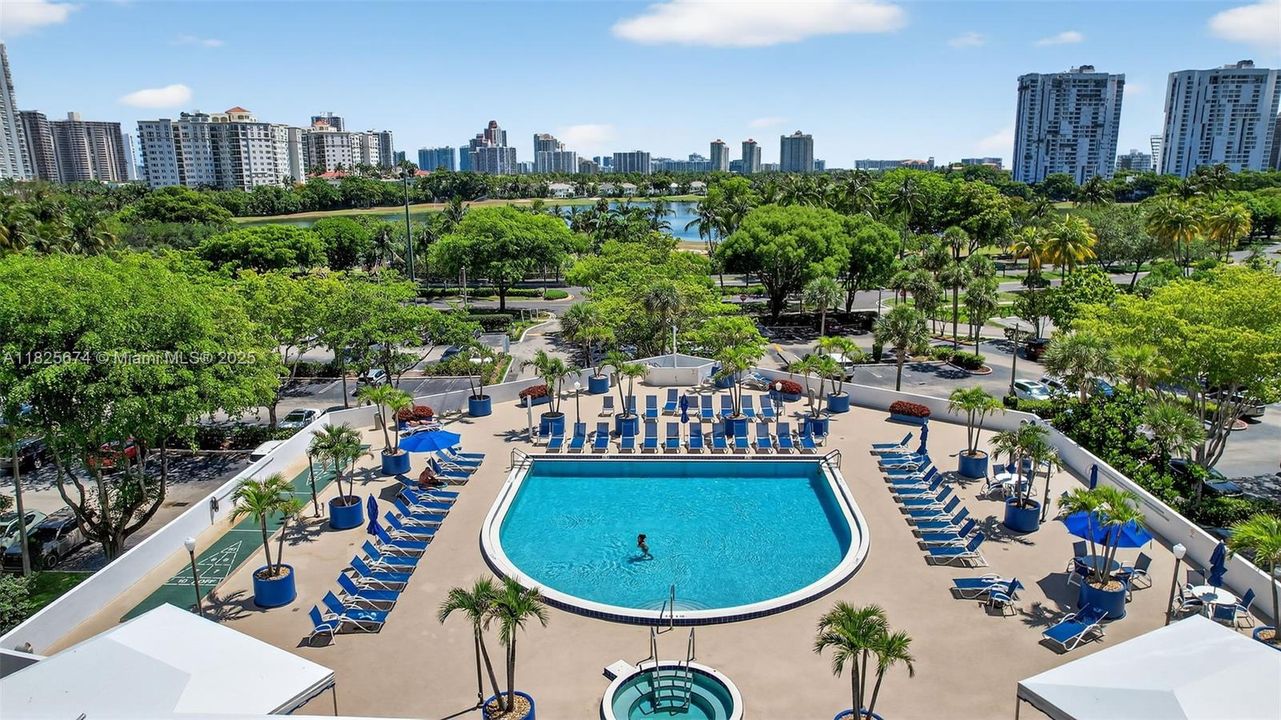 Recently Sold: $335,000 (2 beds, 2 baths, 1068 Square Feet)