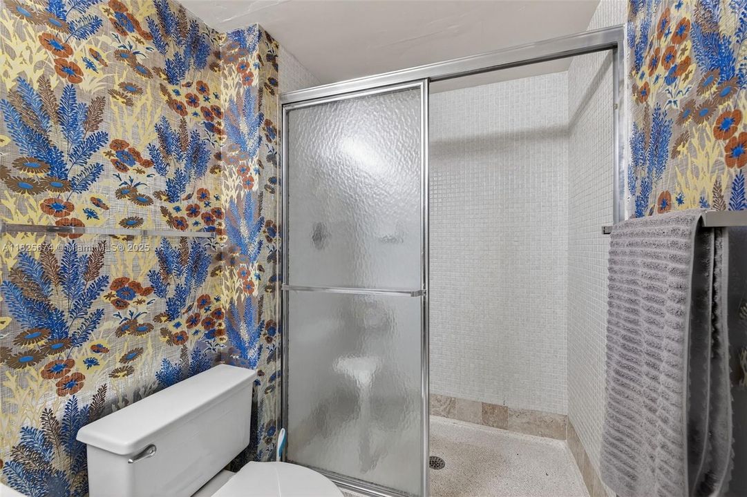 Recently Sold: $335,000 (2 beds, 2 baths, 1068 Square Feet)