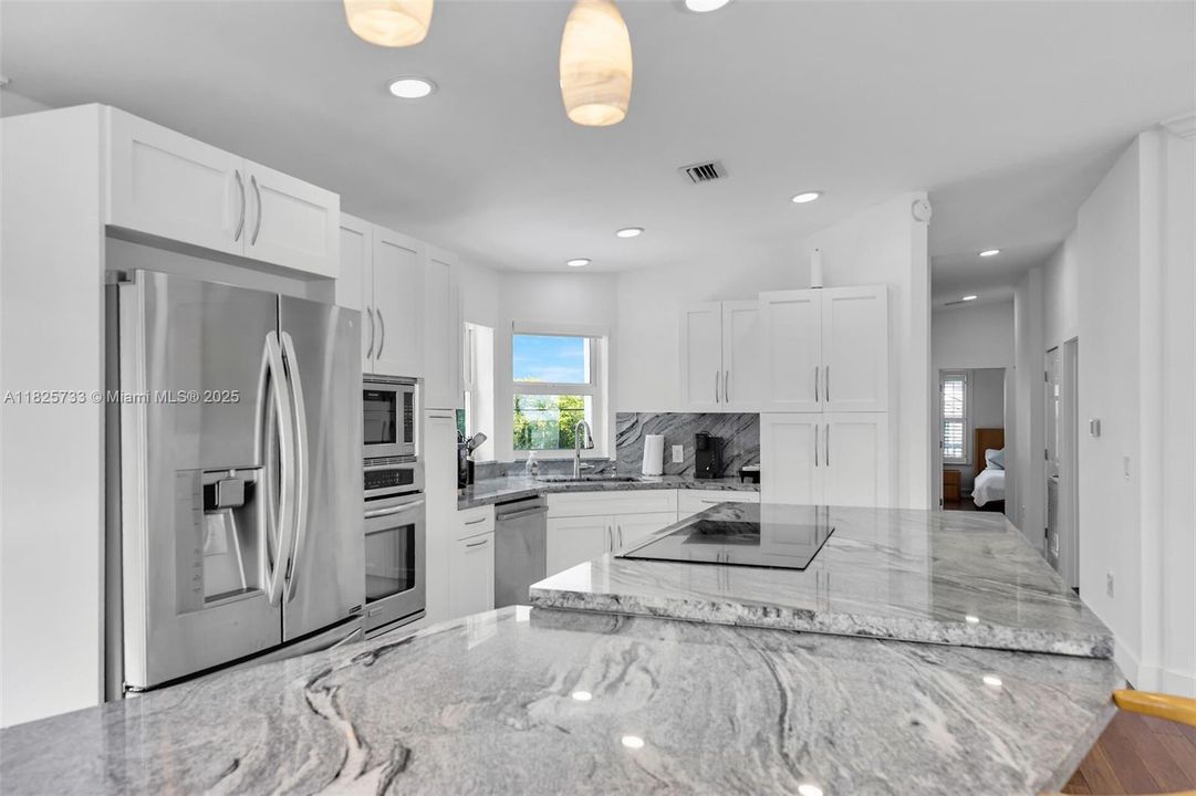 待售: $1,390,000 (3 贝兹, 2 浴室, 1551 平方英尺)