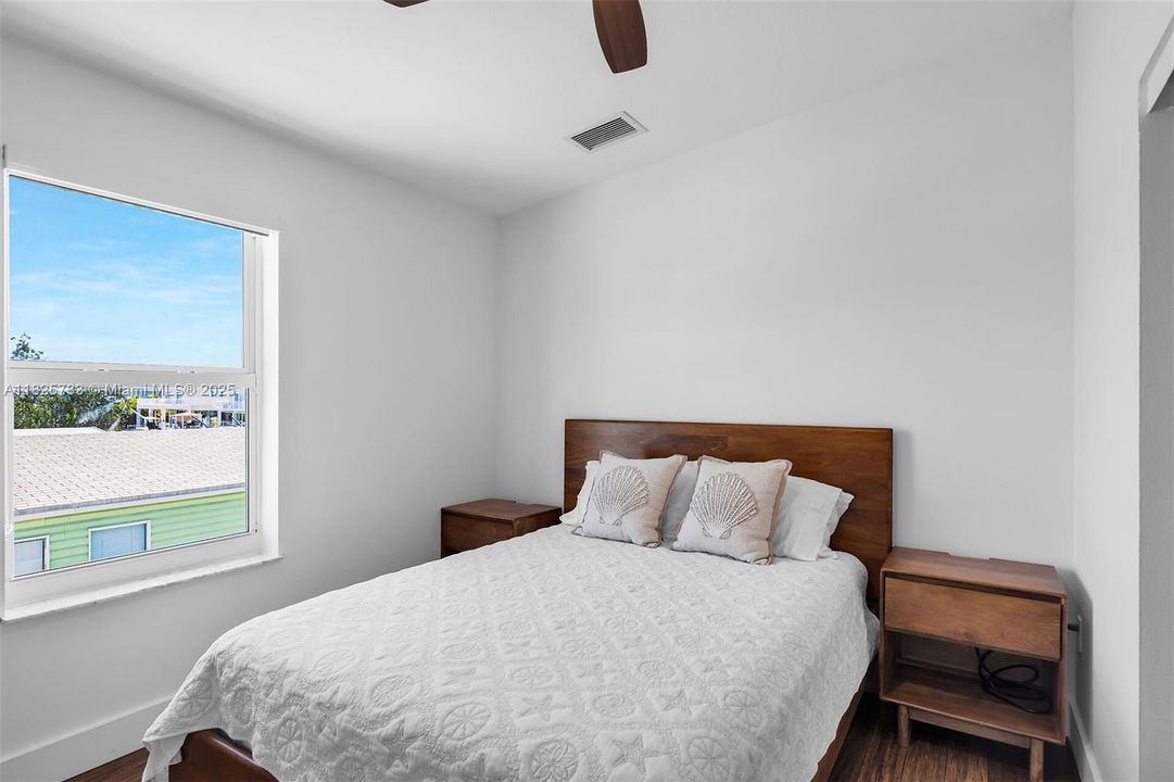 待售: $1,390,000 (3 贝兹, 2 浴室, 1551 平方英尺)