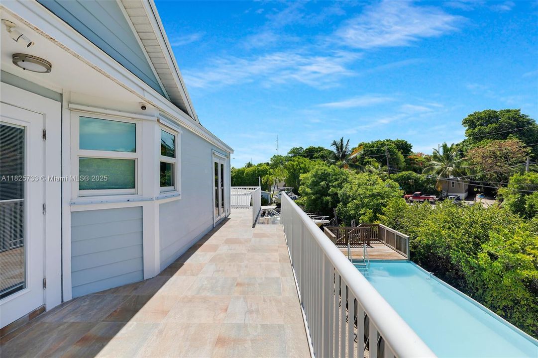 待售: $1,390,000 (3 贝兹, 2 浴室, 1551 平方英尺)