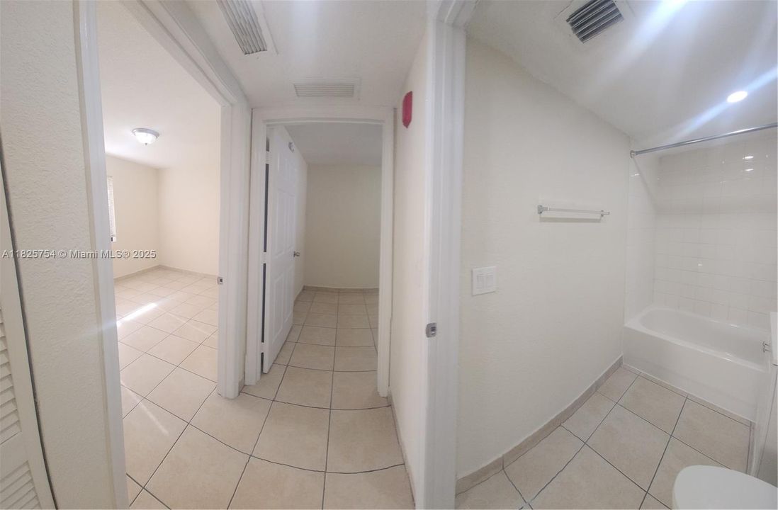 Недавно арендовано: $1,950 (2 спален, 1 ванн, 24886 Квадратных фут)