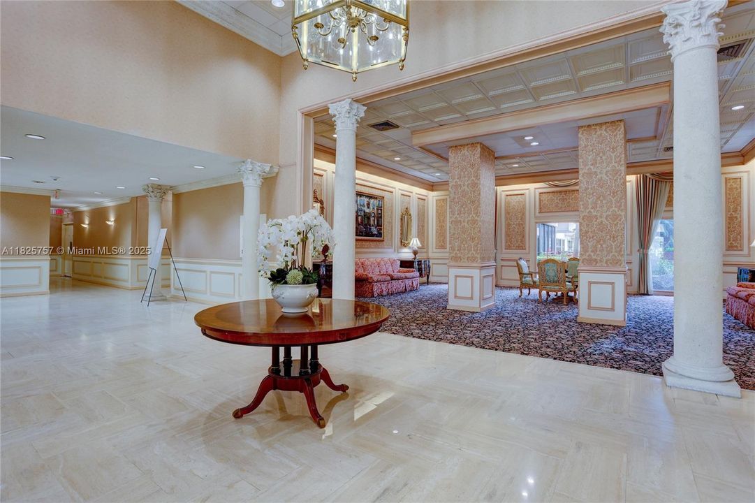 For Sale: $349,000 (2 beds, 2 baths, 1280 Square Feet)