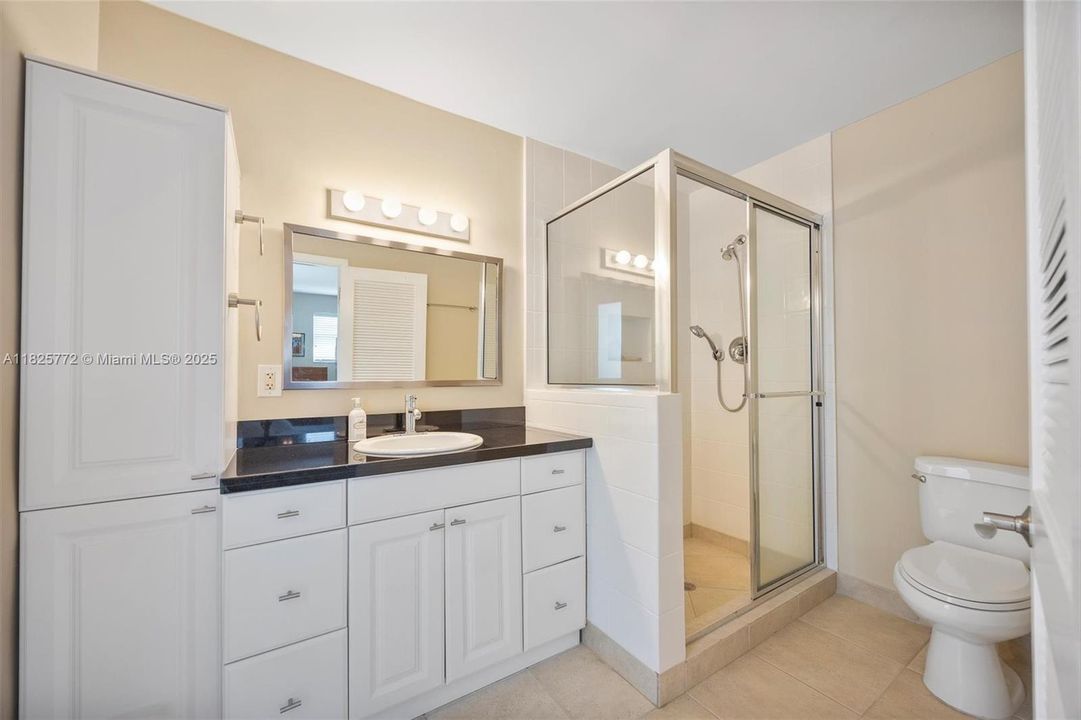 Recently Sold: $895,000 (4 beds, 3 baths, 2039 Square Feet)