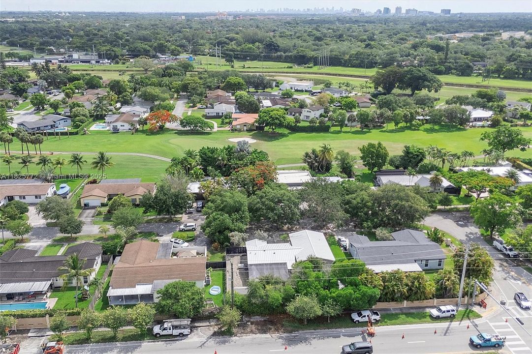 Recently Sold: $895,000 (4 beds, 3 baths, 2039 Square Feet)