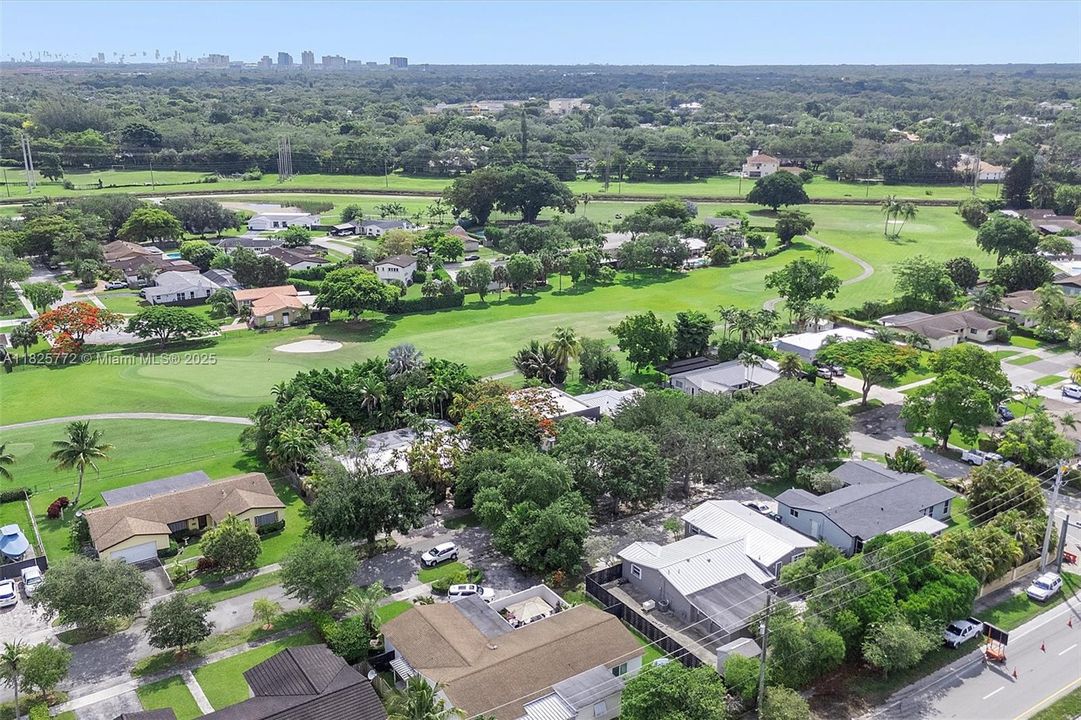 Recently Sold: $895,000 (4 beds, 3 baths, 2039 Square Feet)