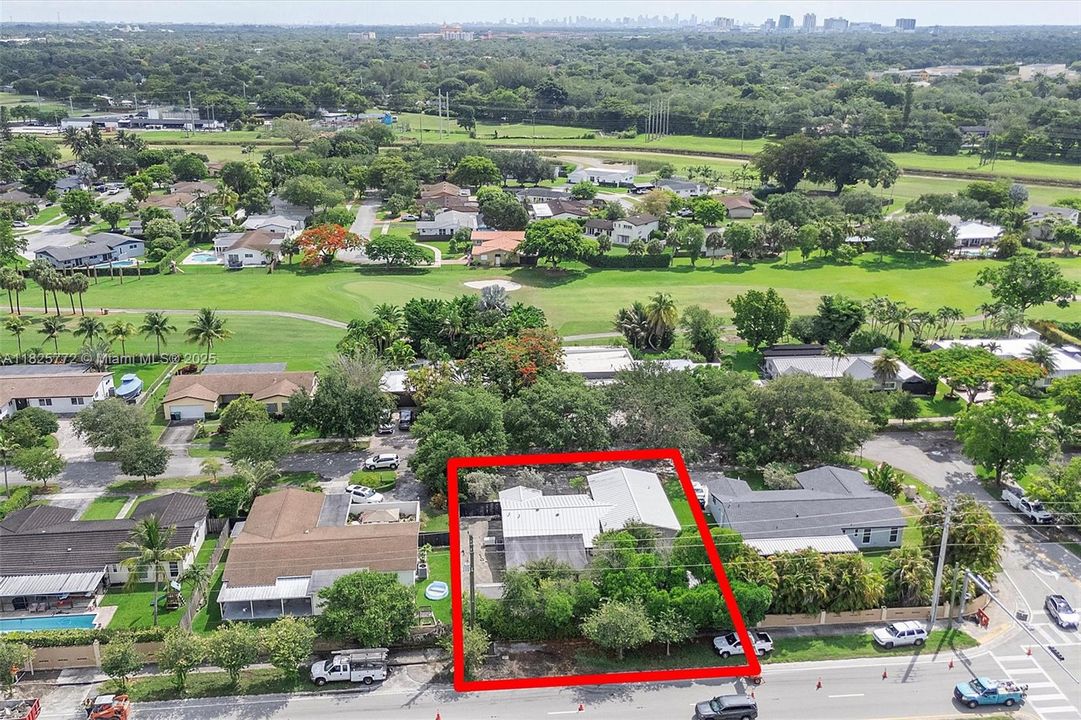 Recently Sold: $895,000 (4 beds, 3 baths, 2039 Square Feet)