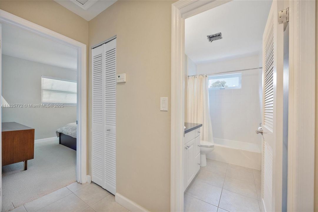 Recently Sold: $895,000 (4 beds, 3 baths, 2039 Square Feet)