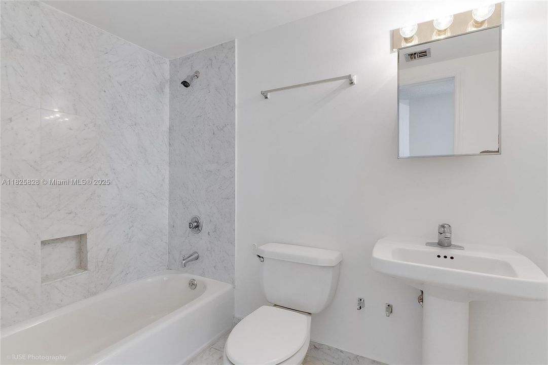 最近售出: $785,000 (2 贝兹, 2 浴室, 1260 平方英尺)