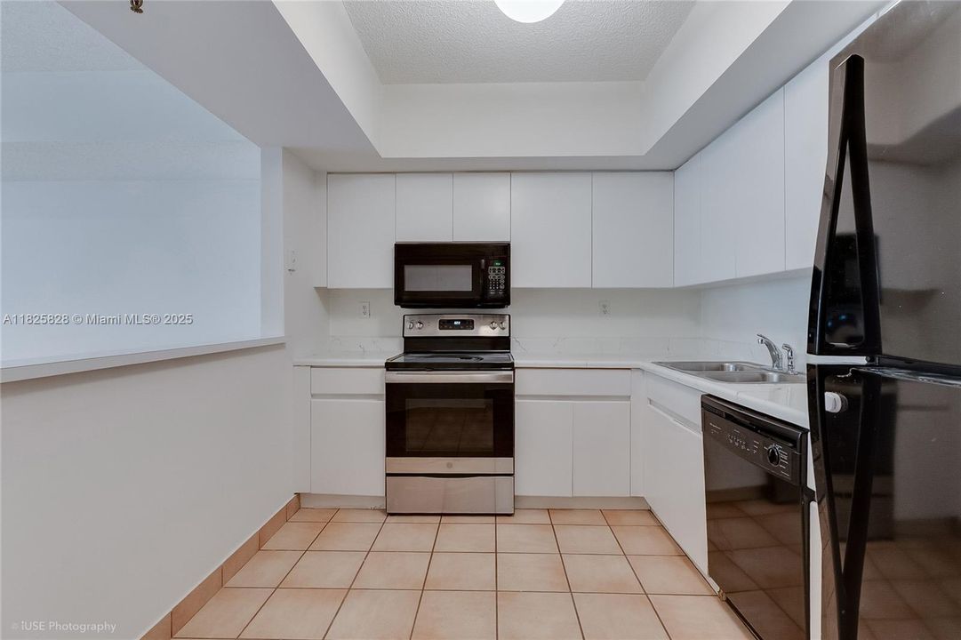 最近售出: $785,000 (2 贝兹, 2 浴室, 1260 平方英尺)